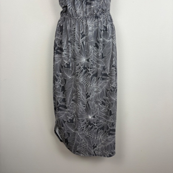 Prana Ayla Dress in Gray Leaf Pattern - Size Medium - Picture 3 of 8